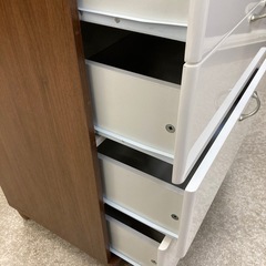 4段チェストの画像