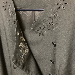 未使用　黒の刺繍入りAラインドレス　礼服の画像