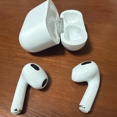 AirPods（第3世代）正規品の画像
