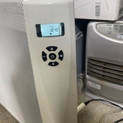 NO：4108  大きめ遠赤外線パネルヒーター‼️美品❣️お買い得品‼️
の画像