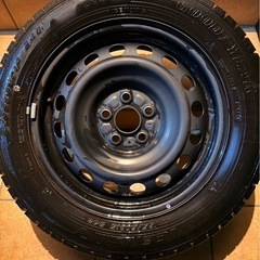 トヨタ　シエンタ　スタッドレスタイヤの画像