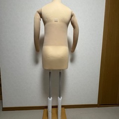 和装ボディ マネキン 着付け トルソー フレキ腕付き (ベージュ色) の画像