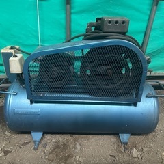 ジャンク品イワタ　コンプレッサー　200Vの画像