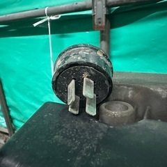 ジャンク品イワタ　コンプレッサー　200Vの画像