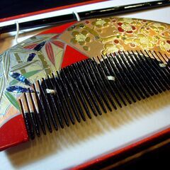 【和装】木製　櫛かんざし　朱塗り螺鈿　和装小物（成人式、結婚式など）の画像