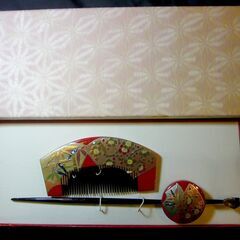 【和装】木製　櫛かんざし　朱塗り螺鈿　和装小物（成人式、結婚式など）の画像