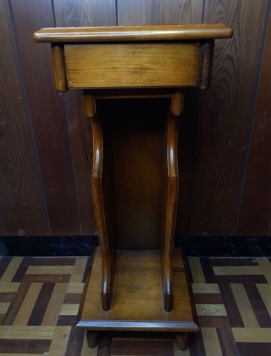 ⭐︎早い者勝ち⭐︎★希少★ カリモク Karimoku コロニアル ブランド 花台 電話台 アンティーク調 飾り台 木製※アンティーク風でオシャレです！