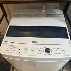 洗濯機とラックの画像