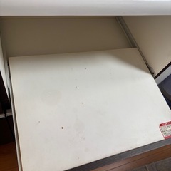 キッチン収納棚の画像