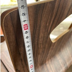 座椅子　木目調の画像
