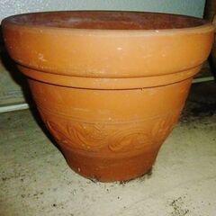 ガクアジサイ（お花の彫刻入り素焼き鉢入り）お洒落な素焼き鉢の大、中、金属製の鉢、1/2サイズのコンクリートブロック、屋外使用可能タイマーおまけ可能の画像