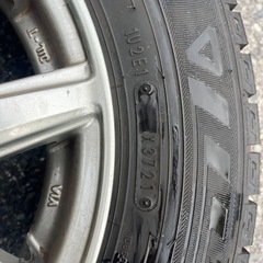 スタッドレスタイヤの画像