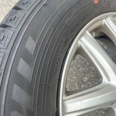 スタッドレスタイヤの画像
