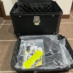 新品　ボックス　バイク用　リアボックスの画像