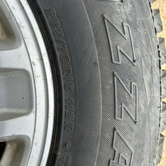 ブリジストン ブリザック265/70 R16 112Rの画像