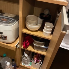 【急募】【11月30日まで】
食器棚　の画像