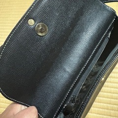 MOSCHINO ブラック ショルダーバッグ
の画像