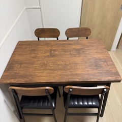極美品、木目調ダイニングテーブル4人掛けの画像