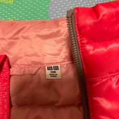 UNIQLO ダウンベスト　130の画像