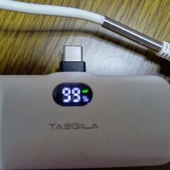 充電器２個📱ケーブル３本付属の画像