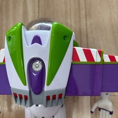 中古品　リアルサイズ バズ・ライトイヤー フィギュアの画像