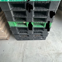 頑丈なプラスチックパレット！50枚再入荷！
の画像