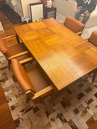 テーブル　チェア