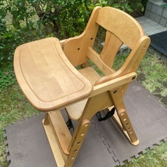 ベビーチェアテーブル付きを格安でお譲りしますの画像