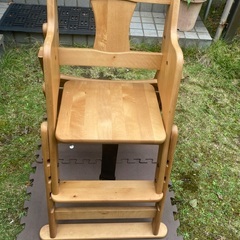 ベビーチェアテーブル付きを格安でお譲りしますの画像