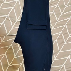 ユニクロ　
ウォームストレッチパンツ　ネイビーの画像