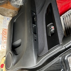 nbox jf1フロントドア　左の画像