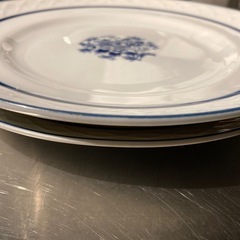 レトロかわいいシンプルなブルーのお皿　4種のペアセット　8枚の画像