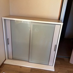 食器棚(ニトリ)の画像