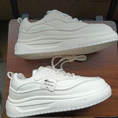 新品 25cm レディース スニーカー ホワイト シューズ 靴 カジュアル 識別番号:(930-Z)の画像