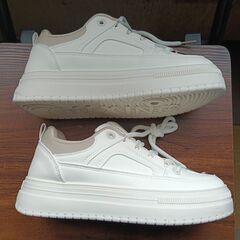 新品 23cm レディース スニーカー ホワイト シューズ 靴 カジュアル 識別番号:(929-Z)の画像