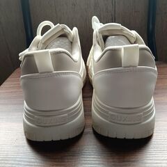 新品 23cm レディース スニーカー ホワイト シューズ 靴 カジュアル 識別番号:(929-Z)の画像