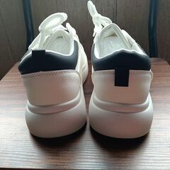 新品 23.5cm レディース スニーカー ホワイト シューズ 靴 カジュアル 識別番号:(928-Z)の画像