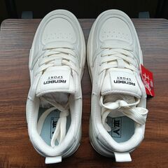 新品 23.5cm レディース スニーカー ホワイト シューズ 靴 カジュアル 識別番号:(926-Z)の画像