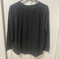 新品♡VネックロンTの画像