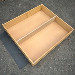 木製ベッドフレームの画像