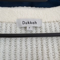 白　カーディガンの画像