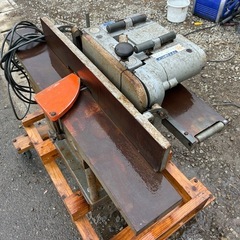 マキタ 自動カンナ　木工機械　100V 50/60Hz  153mm 2005S 万能木工機　手押しかんな　木材加工　掘削　電動　DIY大工 加工　木工 業務用　カンナ　宮崎　簡易始動動画あり　　 の画像