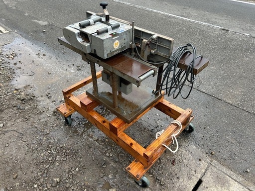 マキタ 自動カンナ　木工機械　100V 50/60Hz  153mm 2005S 万能木工機　手押しかんな　木材加工　掘削　電動　DIY大工 加工　木工 業務用　カンナ　宮崎　簡易始動動画あり