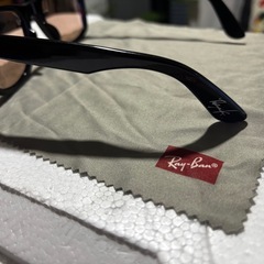 レイバン　ウェイファラー
の画像