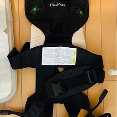 【美品】ヌナ　カドルクリック抱っこ紐の画像