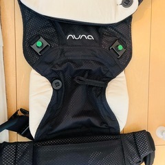 【美品】ヌナ　カドルクリック抱っこ紐の画像