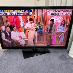 BRAVIA52型ソニー製液晶テレビ「KDL-52W5」の画像