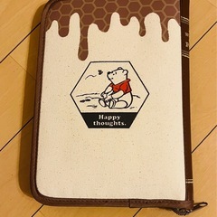 【美品】プーさん　母子手帳ケース の画像