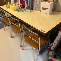 【値下げしました】幼稚園　テーブルチェアセット　モンテッソーリの画像