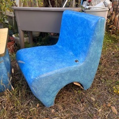 レトロな　椅子テーブル３点セットの画像